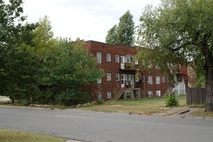 425 N Emporia St Apartments