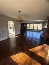 1639 Bulgarmarsh Rd in Tiverton, RI - Building Photo - Building Photo