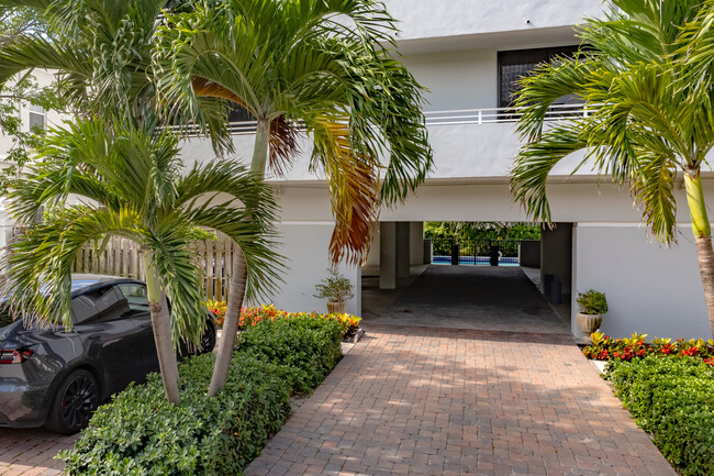 Ocean Terrace Condominium in Delray Beach, FL - Building Photo - Building Photo