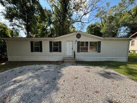 305 Cascade Dr in Belleville, IL - Building Photo