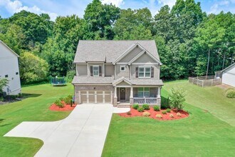 4688 Cantrell Rd in Flowery Branch, GA - Building Photo - Building Photo