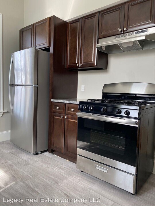 15 Woodbine St in Providence, RI - Building Photo