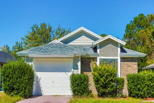 2658 Malibu Cir in Orange Park, FL - Building Photo