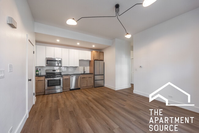 1454 N Kedzie Ave, Unit CH1