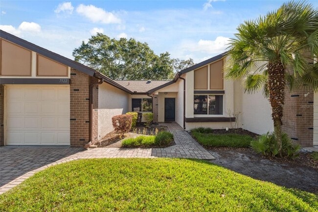 7522 Heather Walk Dr in Spring Hill, FL - Building Photo - Building Photo