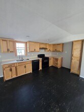 310 Paddock St in Willis, TX - Building Photo - Building Photo