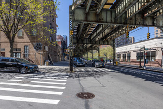 133 Gerry St in Brooklyn, NY - Foto de edificio - Building Photo