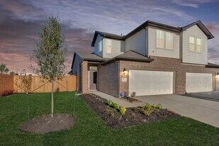 21038 Bay Vlg Dr in Cypress, TX - Building Photo