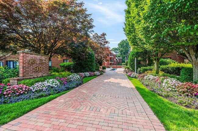 property at 99 S Park Ave