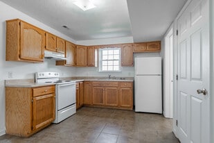 Embassy Townhomes in Muldraugh, KY - Building Photo