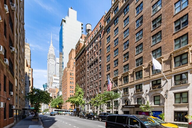 305 Lexington Ave