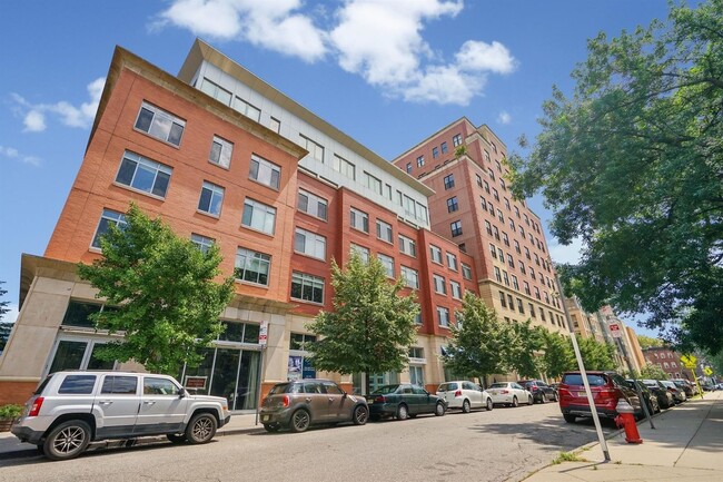 property at 25 McWilliams Pl