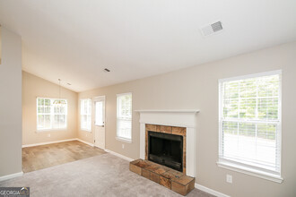 1270 W Briar Ridge Ct in Riverdale, GA - Building Photo - Building Photo