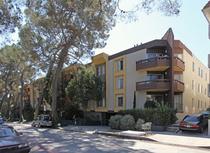 Kelton Towers Apartments in Los Angeles, CA - Building Photo - Building Photo