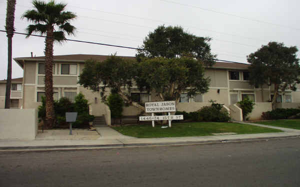 Royal Jason Townehomes in Imperial Beach, CA - Building Photo - Building Photo