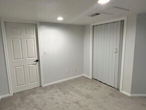 547 Jake Garn Blvd in Salt Lake City, UT - Building Photo - Building Photo