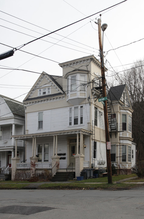 7 Balsam Ave in Troy, NY - Building Photo