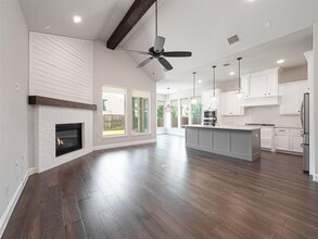 4412 La Roche Ave in Carrollton, TX - Building Photo - Building Photo