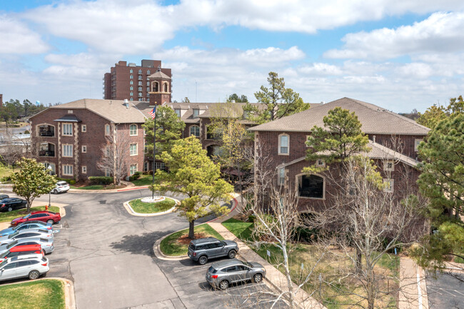 5916 N Pennsylvania Ave in Oklahoma City, OK - Foto de edificio - Building Photo