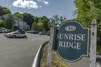 Sunrise Ridge Condominiums in Danbury, CT - Building Photo - Building Photo