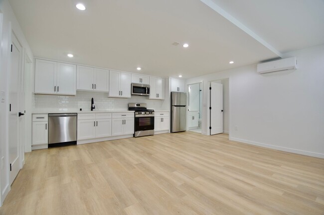 1507 Silver Lake Blvd in Los Angeles, CA - Building Photo - Building Photo
