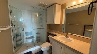 2665 SW 37th Ave in Miami, FL - Building Photo - Building Photo