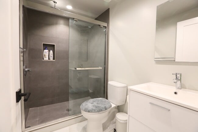 756 Potrero Ave, Unit Lower Unit