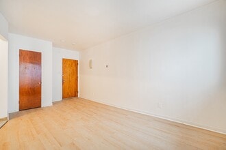 501 Rue Jubinville in Laval, QC - Building Photo - Building Photo