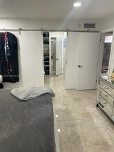 1400 NE 191st St-Unit -324 in Miami, FL - Building Photo - Building Photo