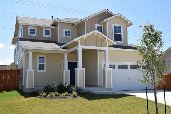 204 Shugart St in San Marcos, TX - Building Photo - Building Photo
