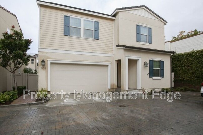 662 Gemstone Dr