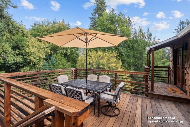 property at 10590 River Dr