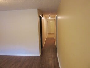 406 W Maple St in Champaign, IL - Foto de edificio - Building Photo