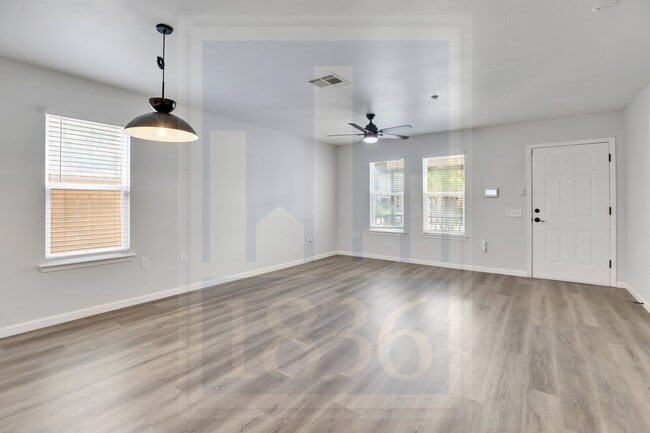 4500 Acers Ln in Austin, TX - Building Photo - Building Photo