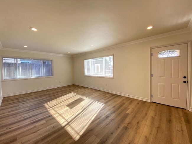 property at 1514 E Puls St