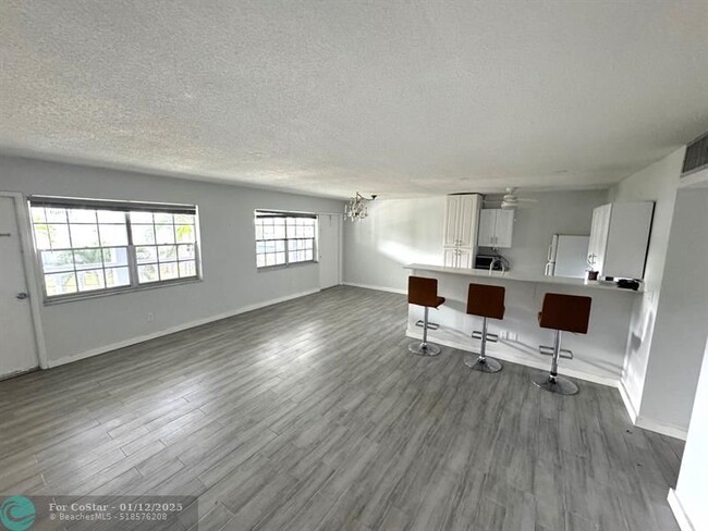 5200 NE 24th Terrace in Fort Lauderdale, FL - Building Photo - Building Photo