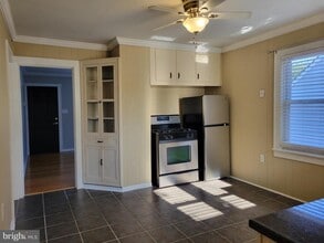 11 Zieglers Ln in Hamilton Township, NJ - Building Photo - Building Photo