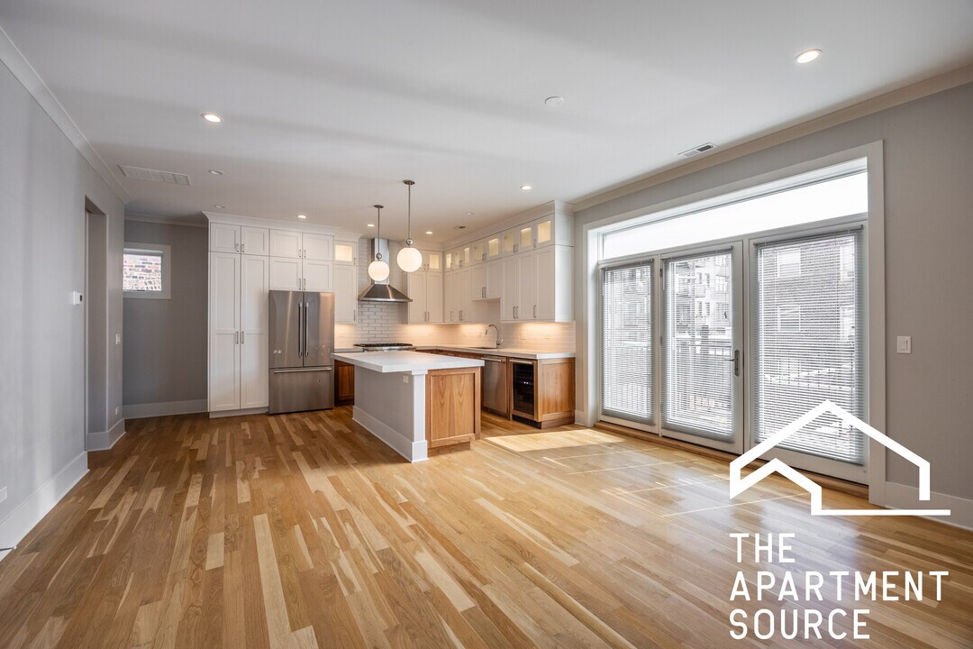 4133 N Kenmore Ave in Chicago, IL - Building Photo
