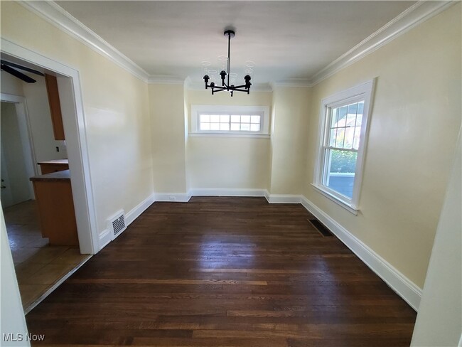 property at 1686 Avalon Rd