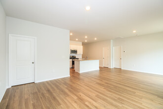 180 Marsh Deer Pl in Surfside Beach, SC - Foto de edificio - Building Photo