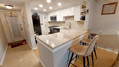 367 S Federal Hwy in Deerfield Beach, FL - Foto de edificio - Building Photo