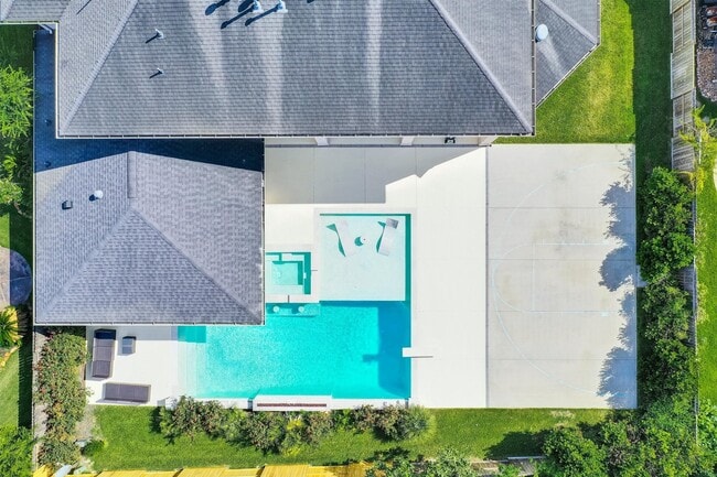 property at 20637 Eaglewood Trace Dr