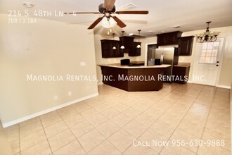 214 S 48th Ln in McAllen, TX - Foto de edificio - Building Photo