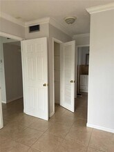 2223 Park Ln in Hollywood, FL - Building Photo - Building Photo