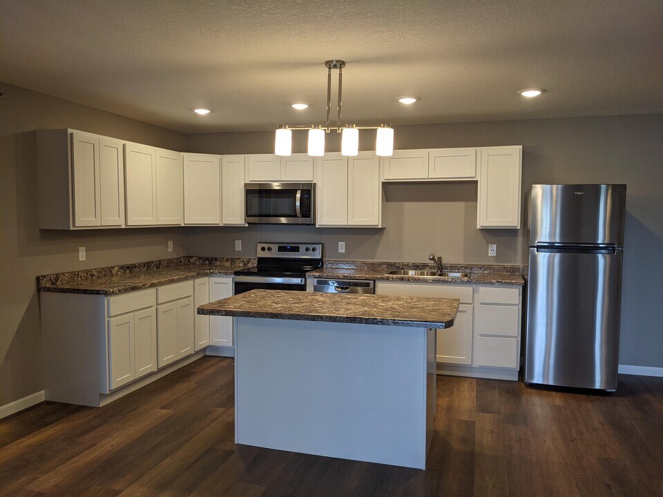 2105 7th Ave SE-Unit -308 in Grand Rapids, MN - Building Photo