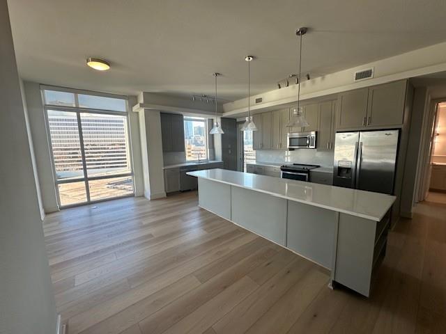 214 Barton Springs Rd in Austin, TX - Building Photo