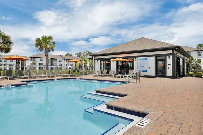 Pointe Grand Daytona