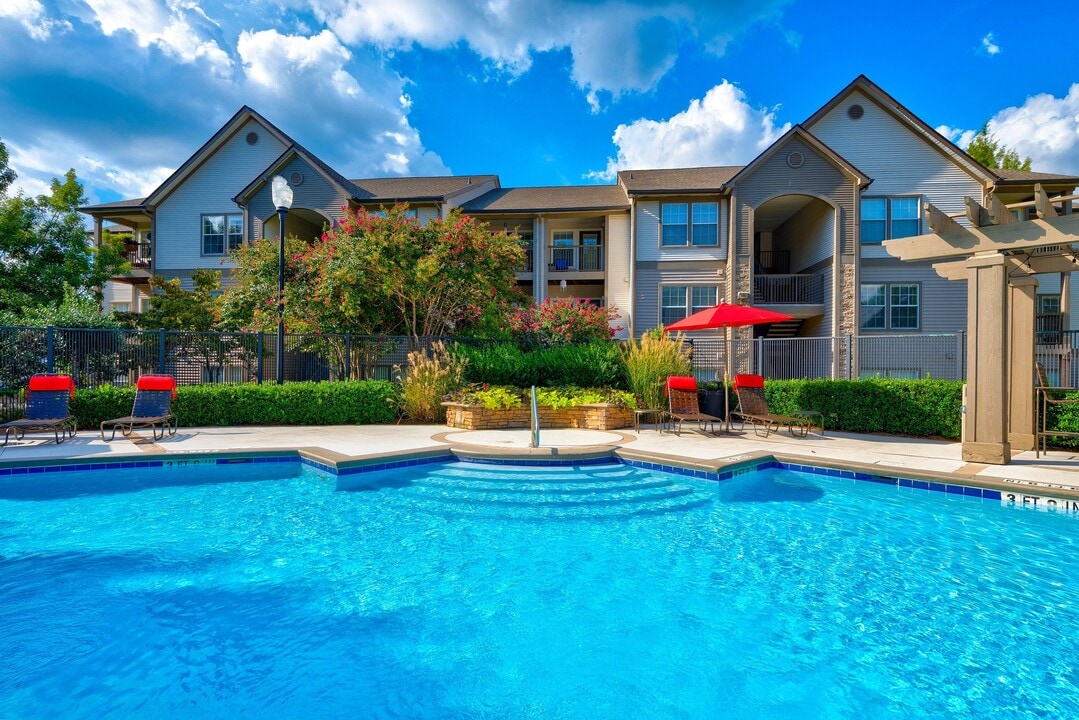 150 Summit in Birmingham, AL - Building Photo