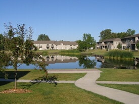 210 10th St W, Unit 210 in Brookings, SD - Building Photo