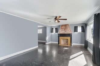 610 Salisbury Rd in Columbus, OH - Building Photo - Building Photo